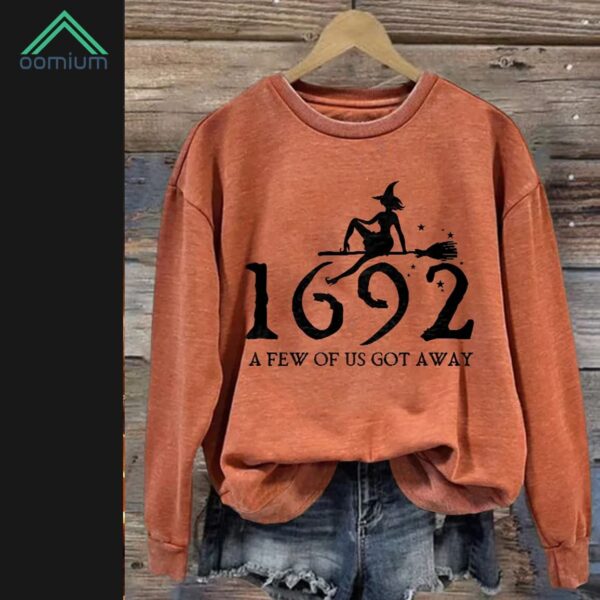 Retro Salem Witch 1692 A Few Of Us Got Away Print Shirt