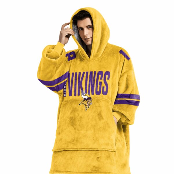 Vikings 18 Jeffersun Football Unisex Blanket Hoodie