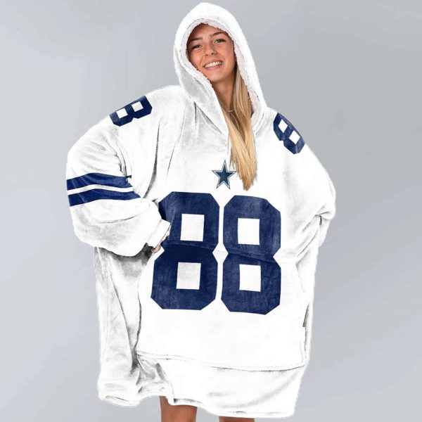 Cowboys 88 Lamb Football Blanket Hoodie 3